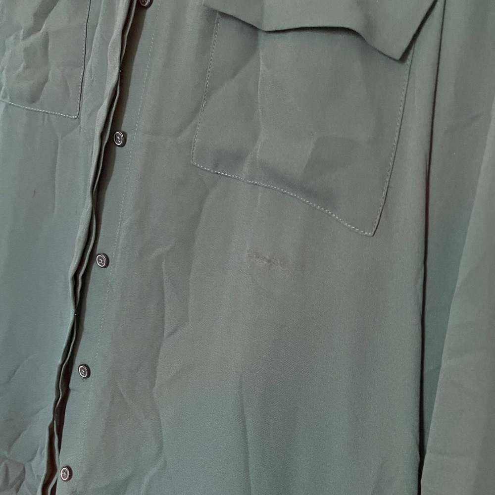 🥳5/$25 Loft Shirt🥳 - Picture 5 of 5